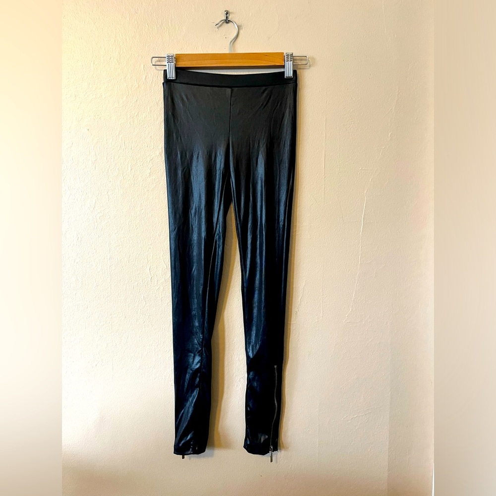 NWT Miley Cyrus & Max Azria Zipper Shiny Leggings S
